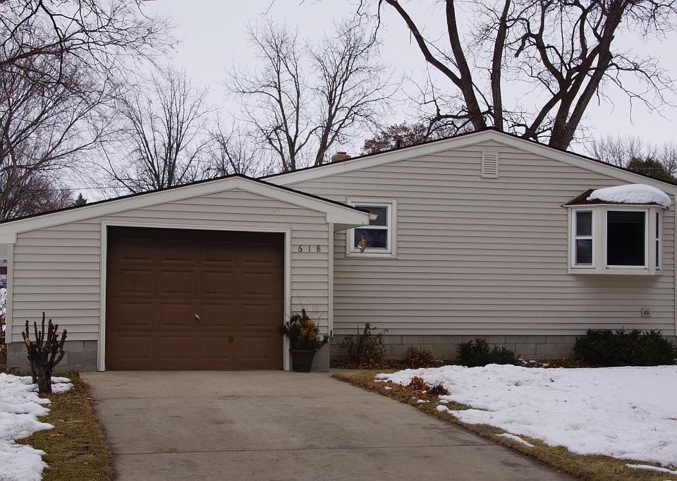 1st image of 618 E Fairview Ave