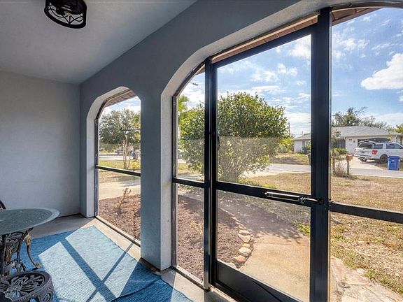 3rd image of 332 Cypress Rd