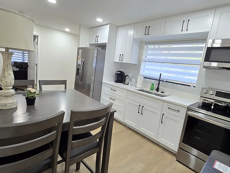 1236 NE 12th Ave #B — Photo 8