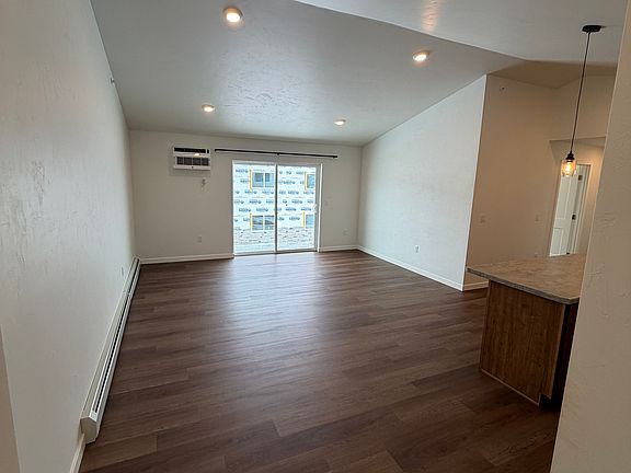 2nd image of 117 Highview Rd #3