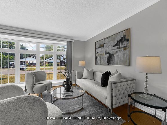 3rd image of 47 Deerfield Rd