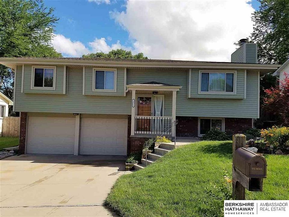1st image of 14817 Orchard Cir