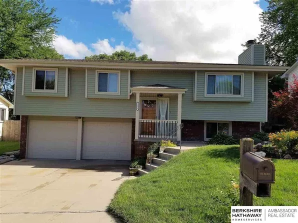 14817 Orchard Cir, Omaha, NE 68137