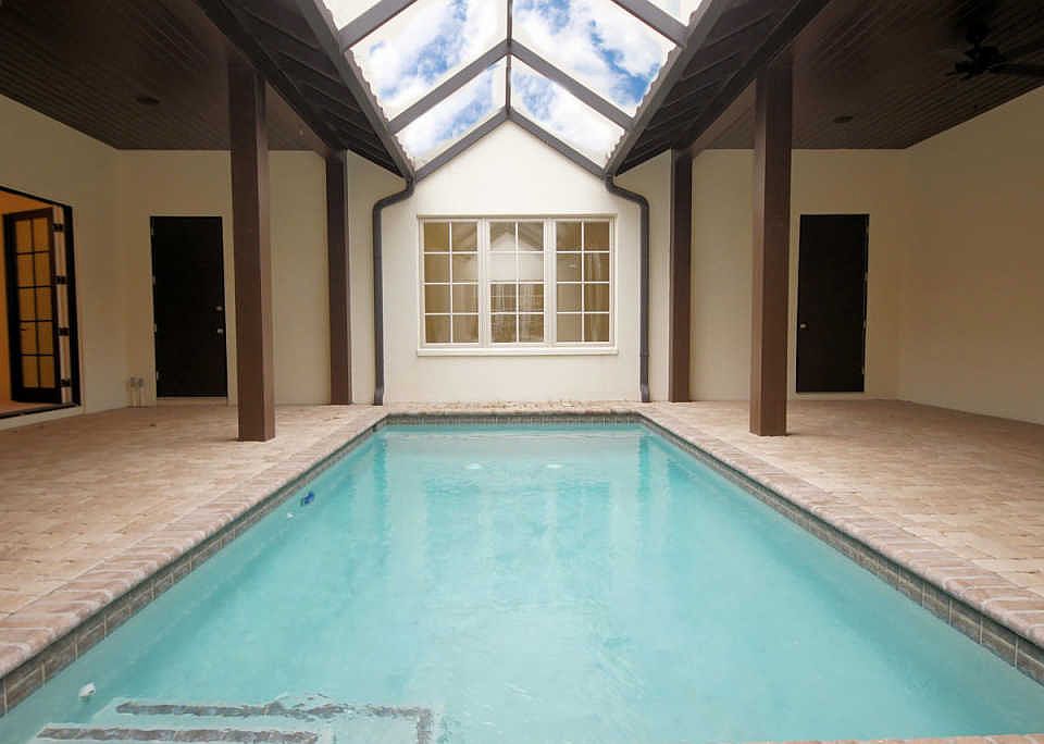 1st image of 1418 Baytowne Cir E