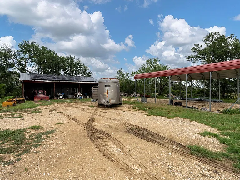 6546 FM 1854 — Photo 14