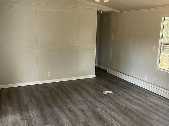 3rd image of 24909 Whitney Dr