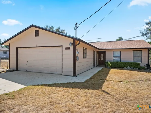 1369 Lakeview Dr, Canyon Lake, TX 78133