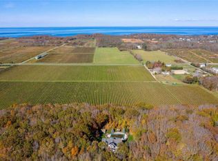 2405 Arbor Ln, Mattituck, NY 11952