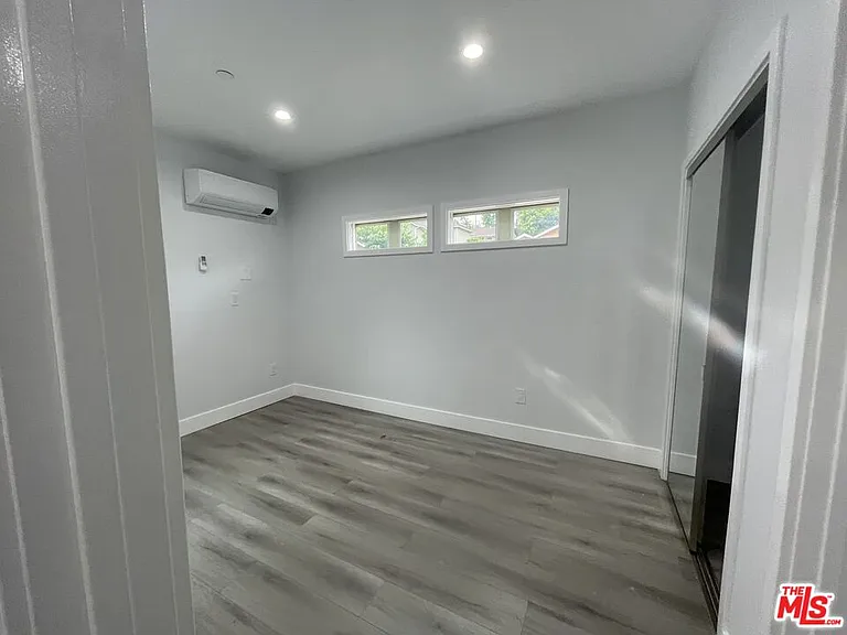 6206 Mayfield Ave — Photo 4