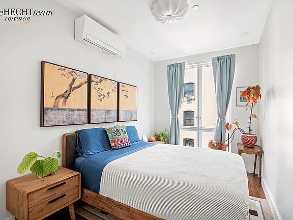 3rd image of 776 Franklin Ave #3F