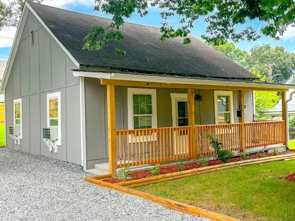 120 7th St, Marion, NC 28752