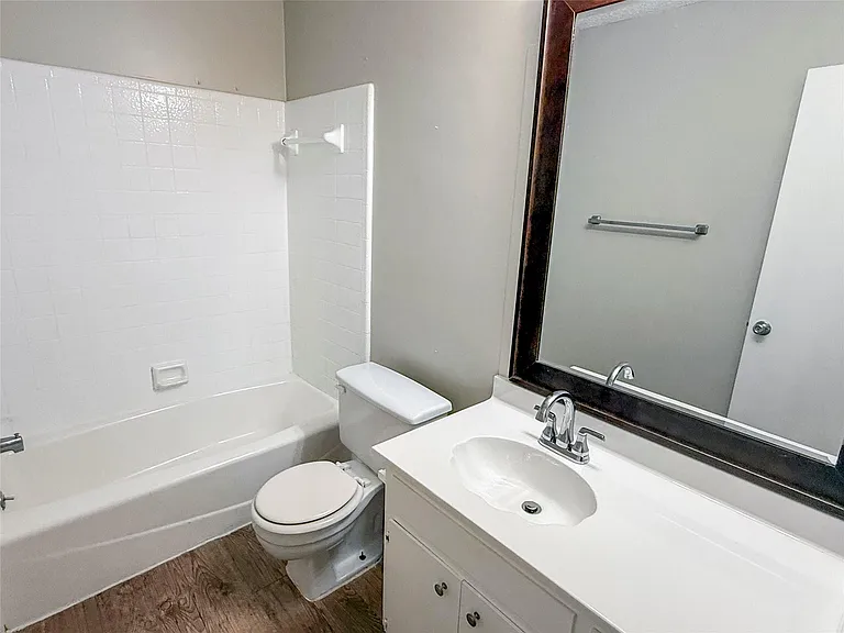 409 Rawhide Loop — Photo 3