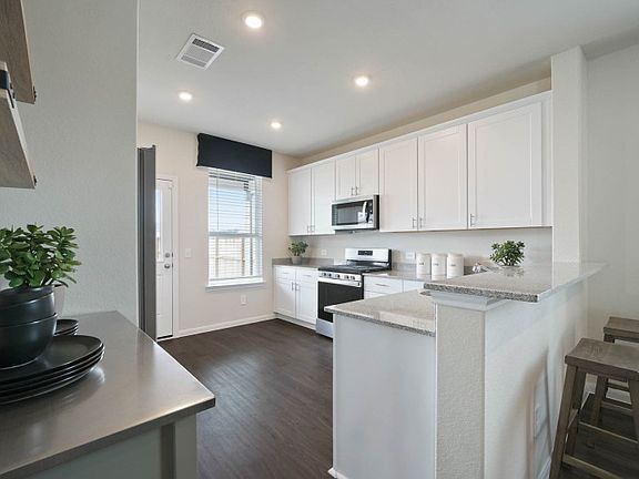 Light and Bright Kitchen