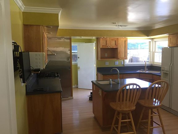 3rd image of 1511 Naglee Ave