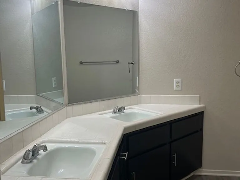 2600 Chandler Ct #31 — Photo 17