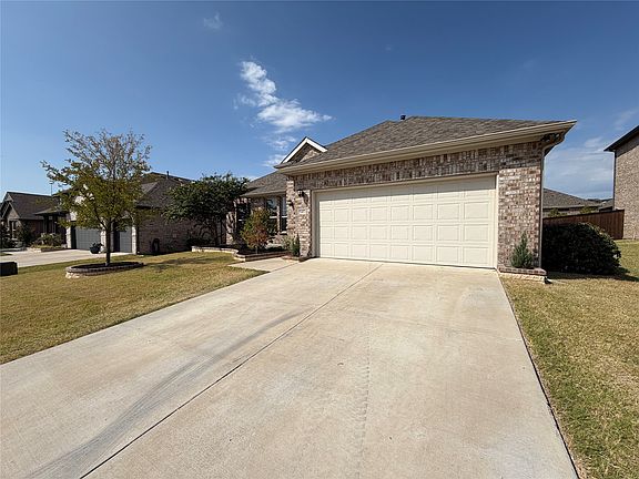 3rd image of 5417 Highview Ct