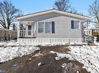 40 Tearose Dr, Baltimore, MD 21220