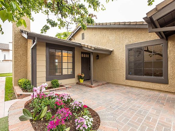 2nd image of 25979 Pueblo Dr