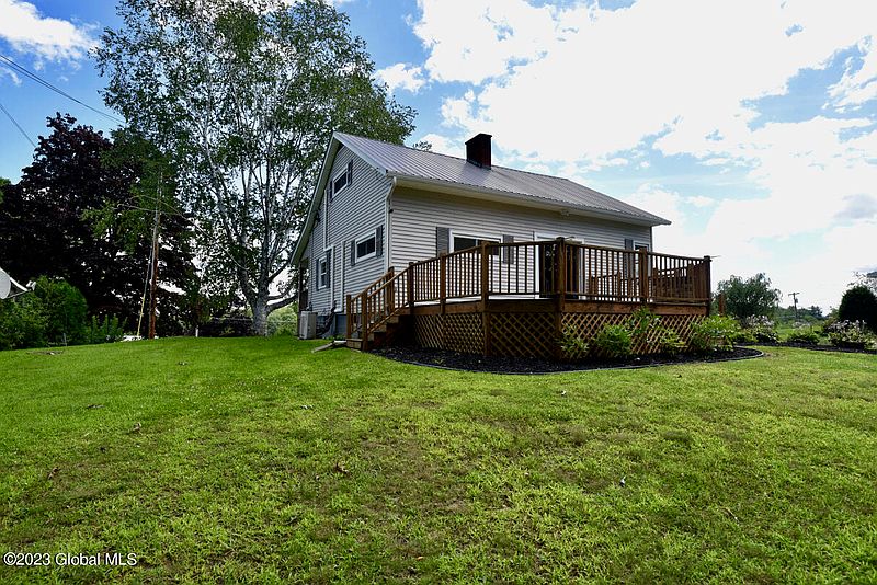 5th image of 163 Lakeside Drive