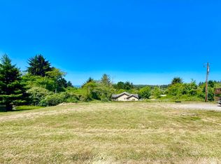 730 Bertsch Ave, Crescent City, CA 95531