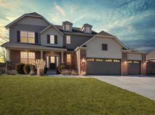 30 W Serenity Ln, Schererville, IN 46375