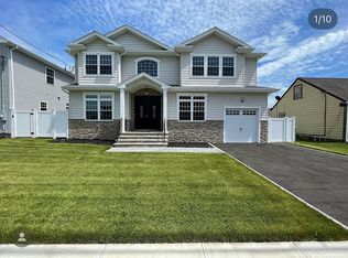 2626 Kampfe Pl, Bellmore, NY 11710