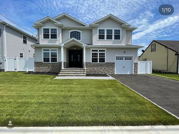 1427 Bellmore Rd