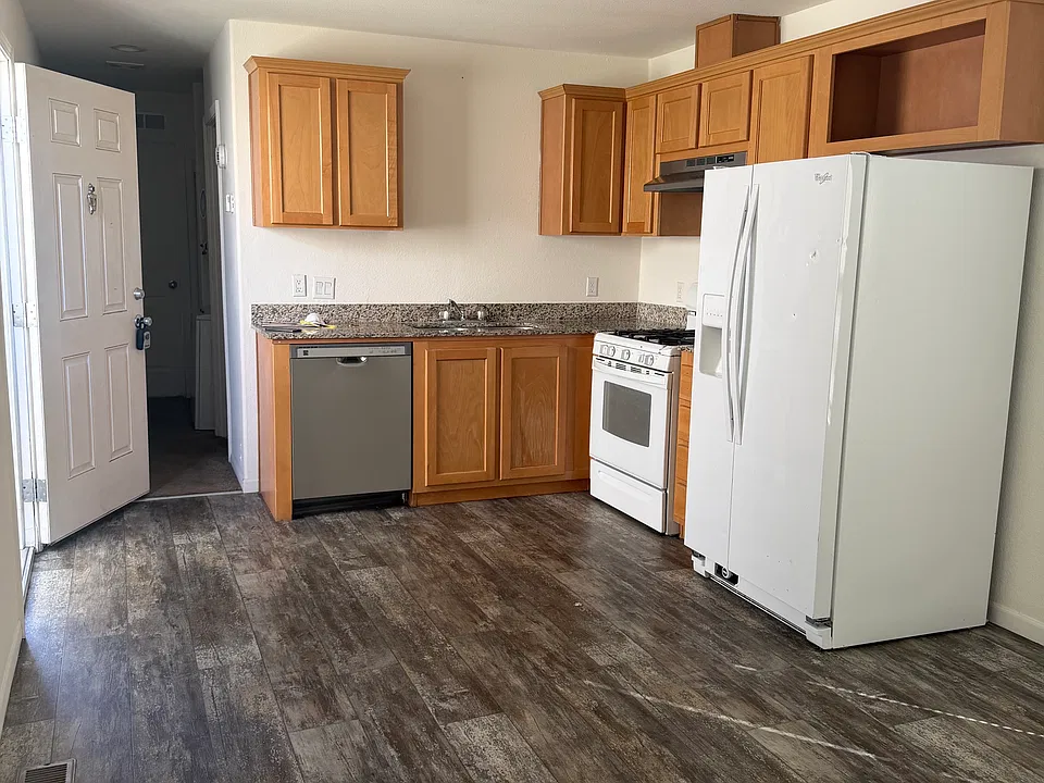 3750 Santa Rosa Ave #19