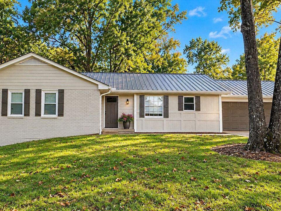 1st image of 390 Tidwell Cir