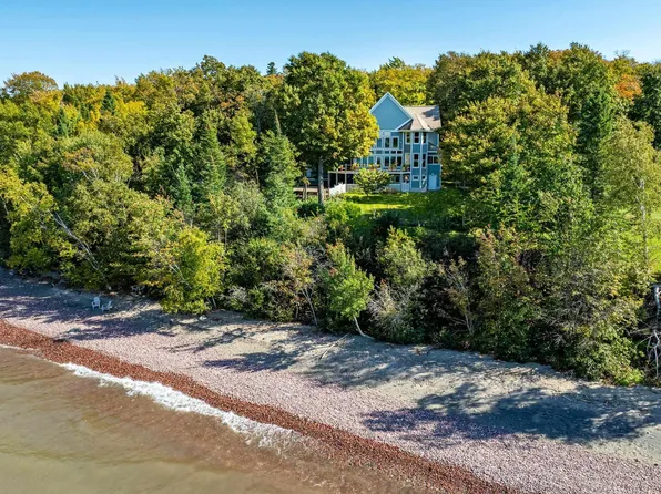 59357 N Lakeshore Dr, Calumet, MI 49913