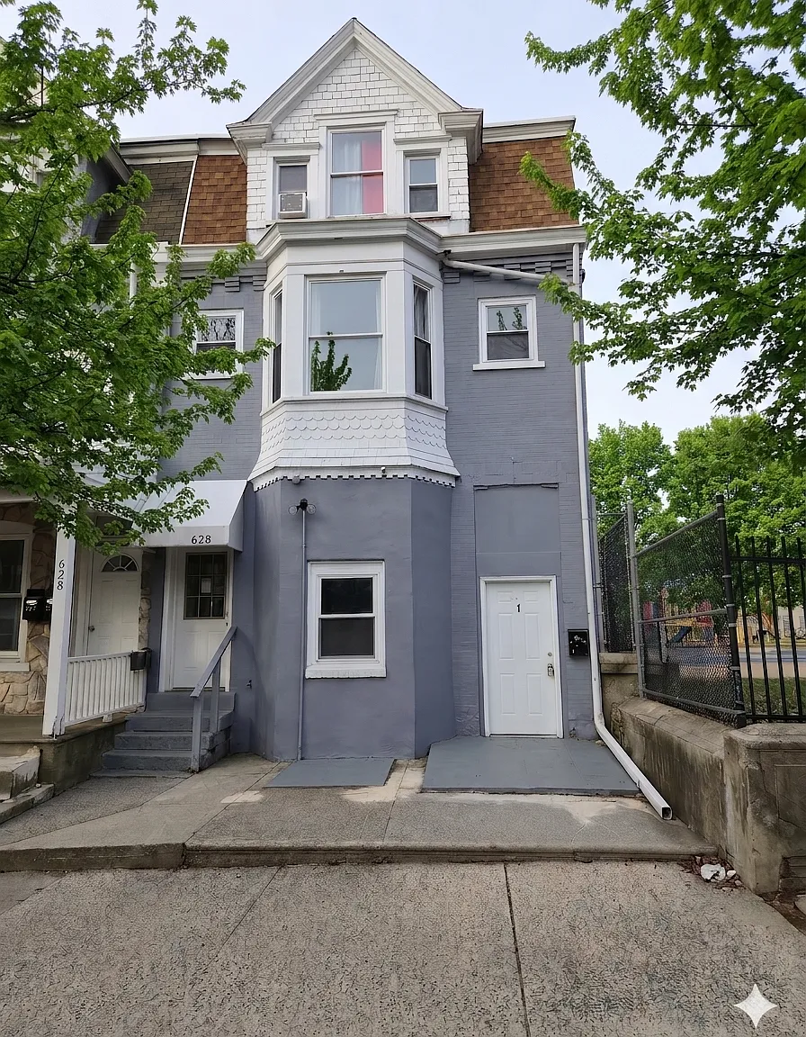 1 bed, 600 sqft, $1,300 — Photo 1