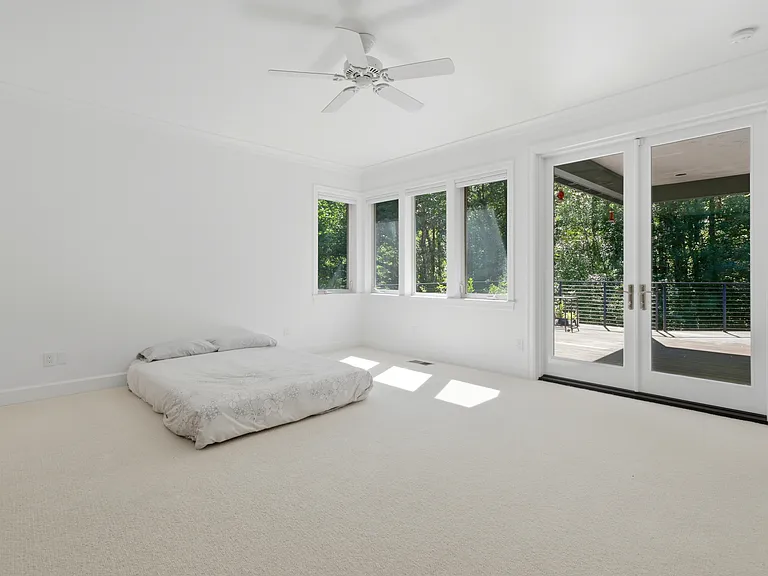 227 NW Seblar Dr — Photo 17