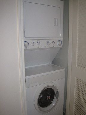 4th image of 1617 W Touhy Ave #2