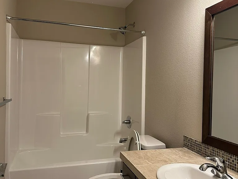 16082 NW Ashfield Dr — Photo 16