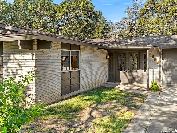3rd image of 127 Canyon Oaks Dr