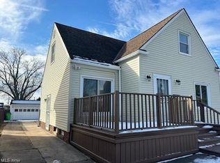 8316 Grand Division Ave, Garfield Heights, OH 44125