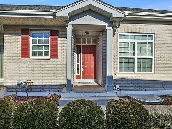 3rd image of 895 Eineke Blvd