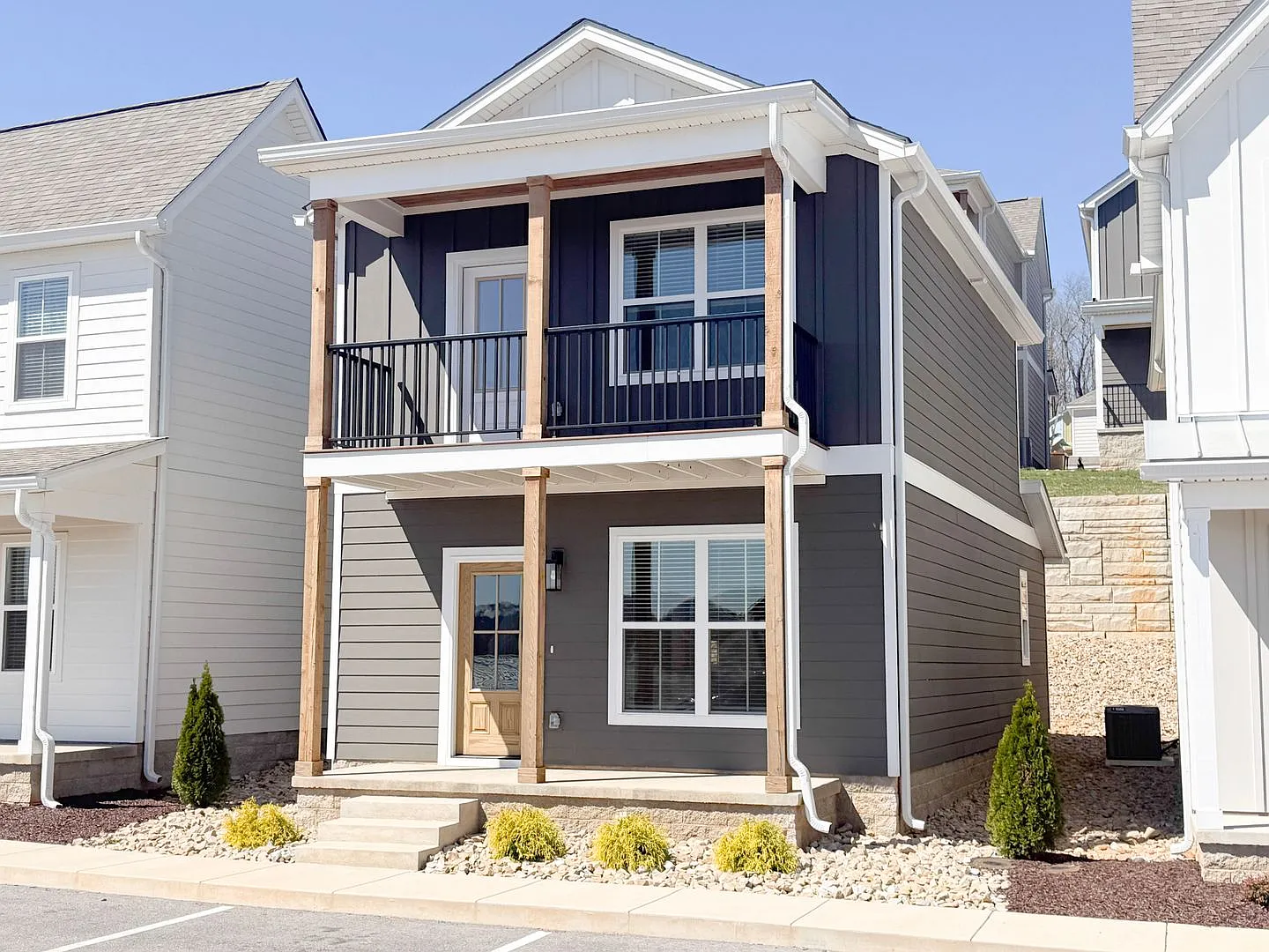 Modern 3-Bedroom Townhome at Highbury — Photo 1