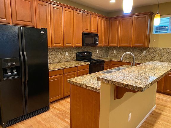 5th image of 4410 3rd Ave NW