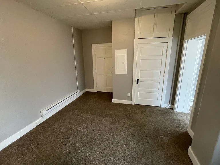1 and 2 Bedrooms Available Now ! - Washington Area — Photo 2