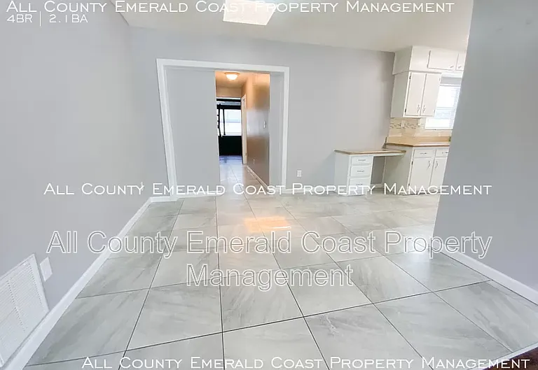 521 Marlowe Dr — Photo 4