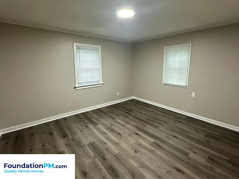 1711 S Sutton Dr — Photo 8