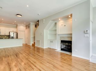944 N Crosby St, Chicago, IL 60610