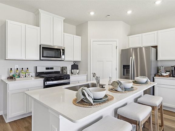 2nd image of 367 Gleneagles Dr