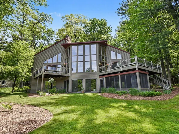 1843 Timber Trail Dr SE, Ada, MI 49301