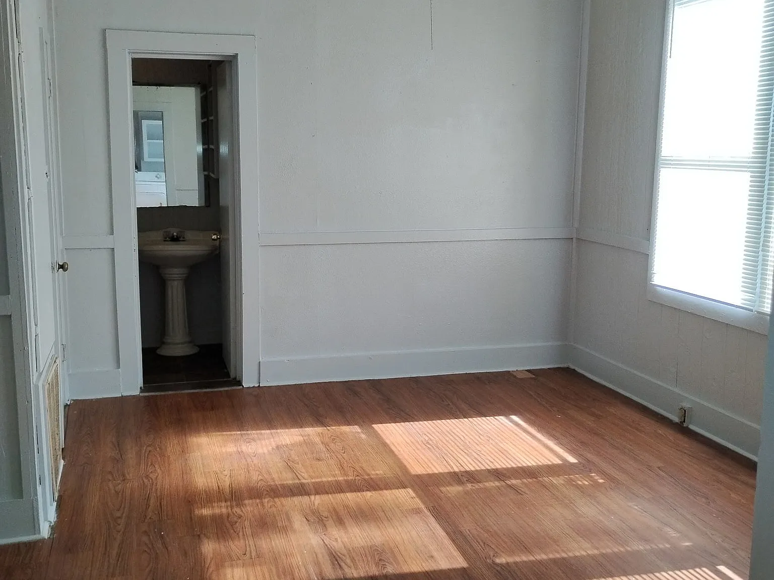 822 Edwards St. B - 1 — Photo 2