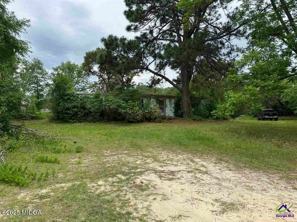 118 Happy Ln, Byron, GA 31008
