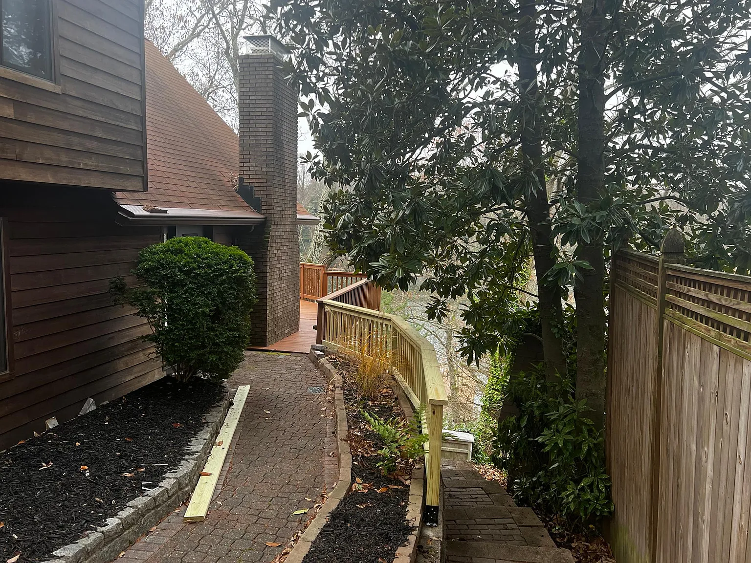 685 Shore Rd — Photo 4