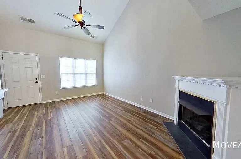 255 Luzelle Dr — Photo 10