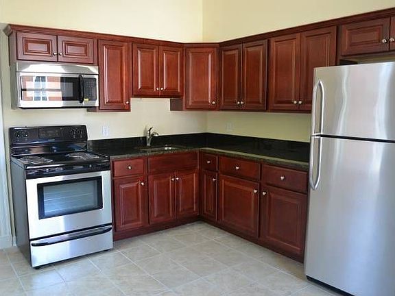 new granite eatin kitchen